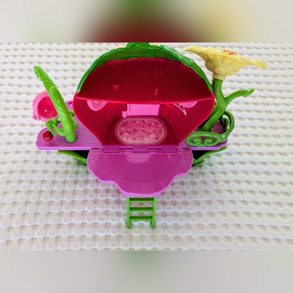 Strawberry Shortcake Berry Bitty Clubhouse Playset Toy 2009 Incomplete - Picture 5 of 10